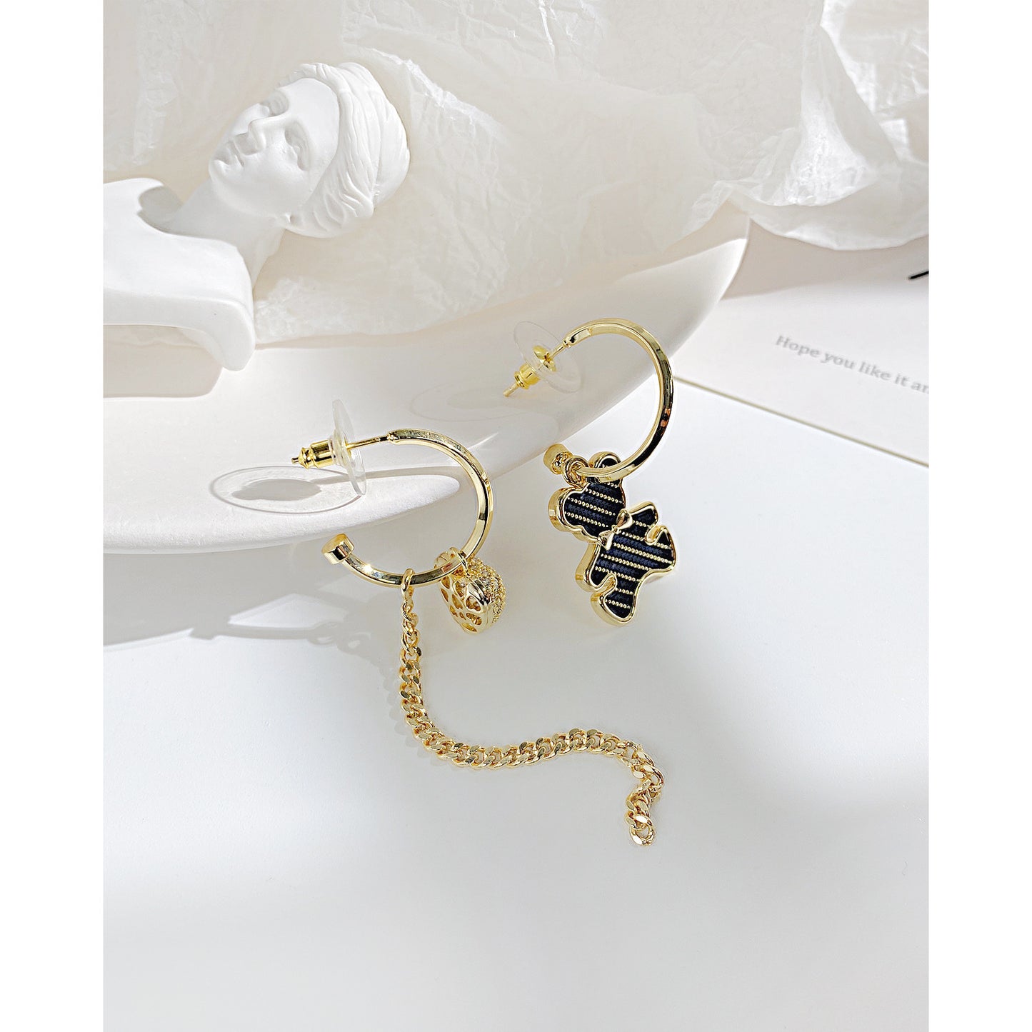 High-end Temperament Love Bear Earrings Fashionable